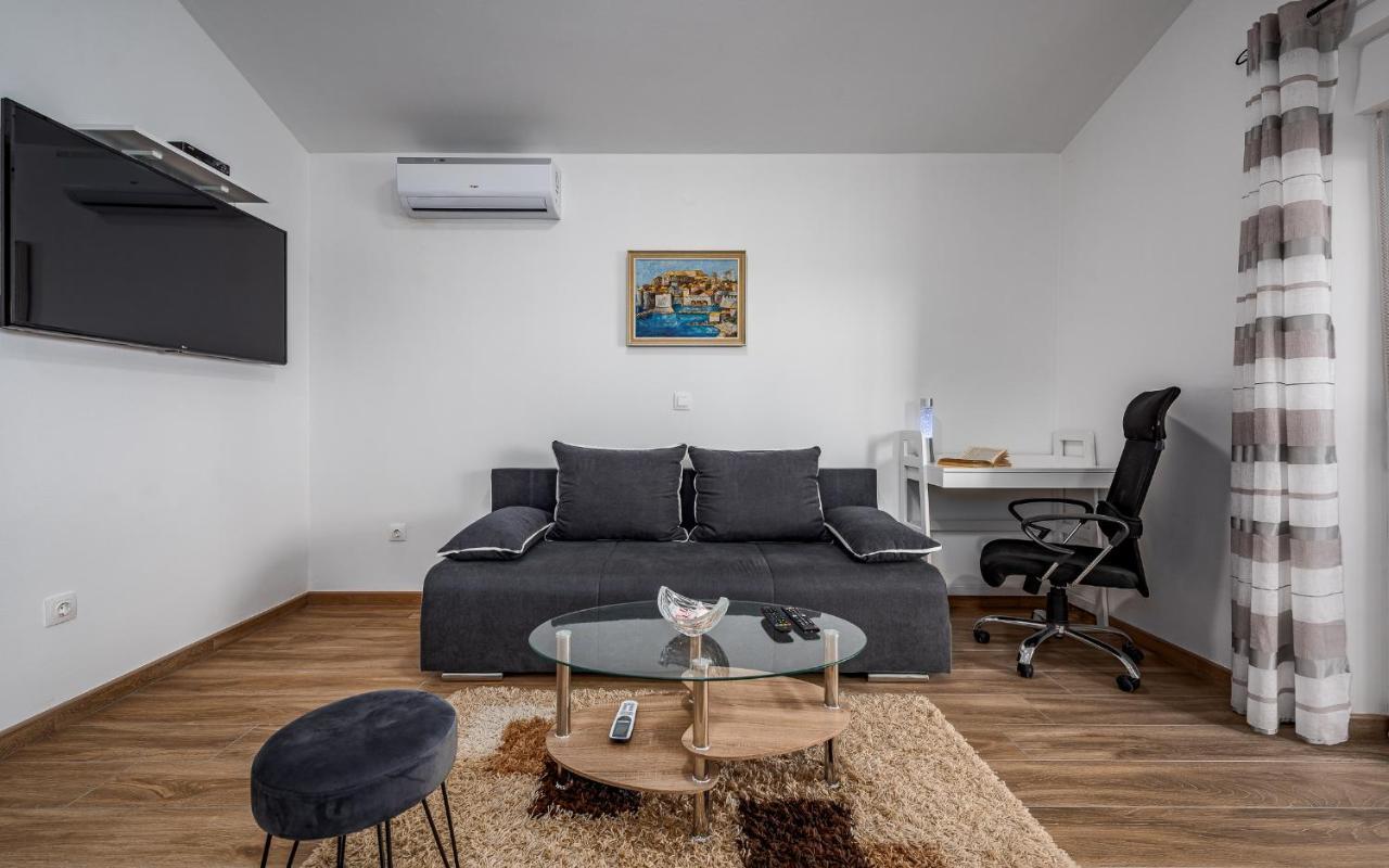 Apartments Nelle Pula Zewnętrze zdjęcie