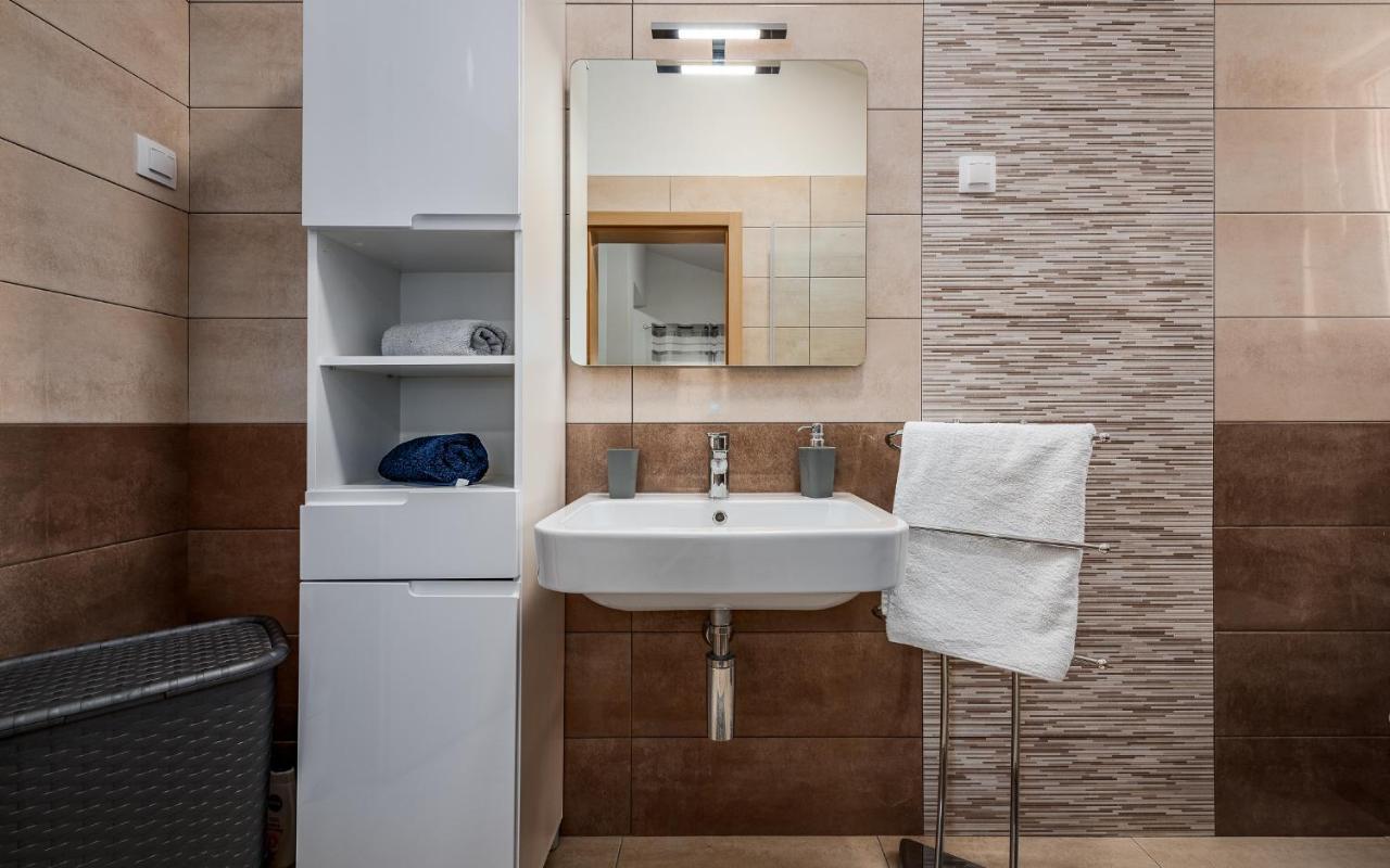 Apartments Nelle Pula Zewnętrze zdjęcie