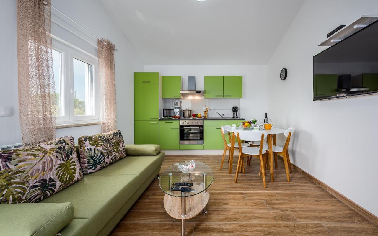 Apartments Nelle Pula Zewnętrze zdjęcie